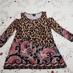 JM Collection Black and Red Paisley Animal Print Cold Shoulder Top